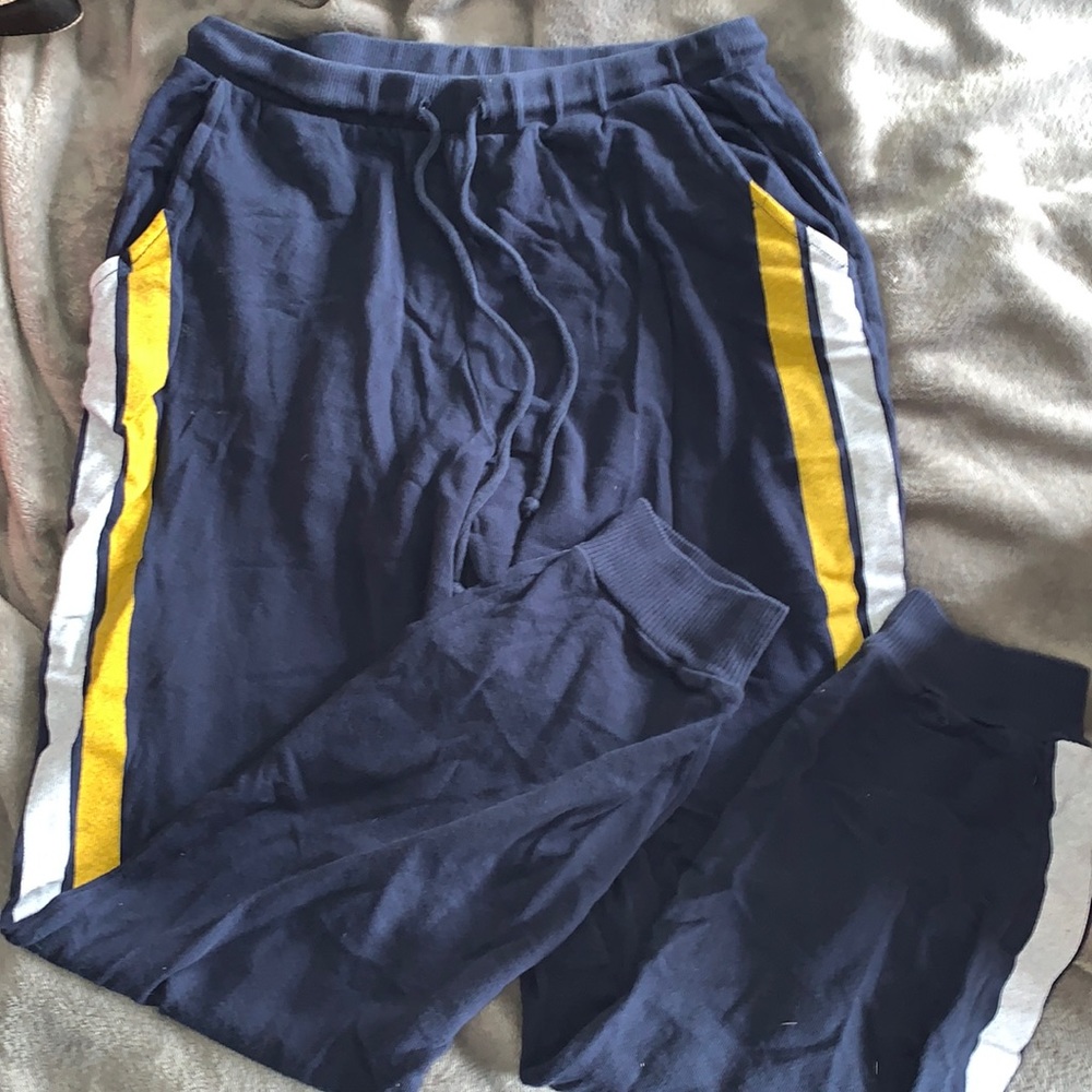 SWEATPANTS